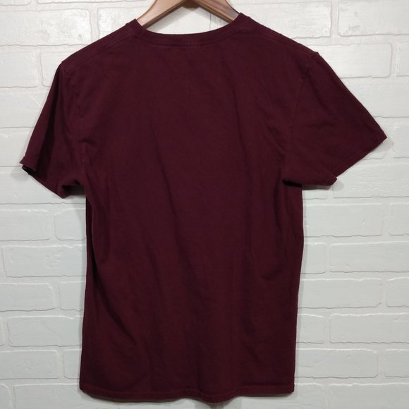 Harry Potter Gryffindor Quidditch maroon t-shirt size medium 100% cotton - Picture 3 of 3